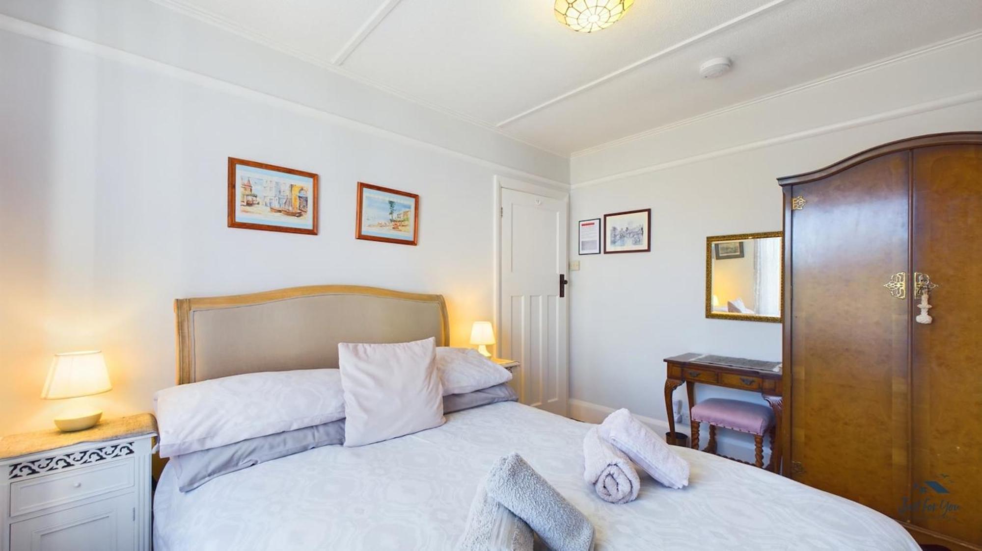 Anchor Down Cottage The Perfect Seaside Retreat Sleeps 4 Beach 2 Mins رايد المظهر الخارجي الصورة
